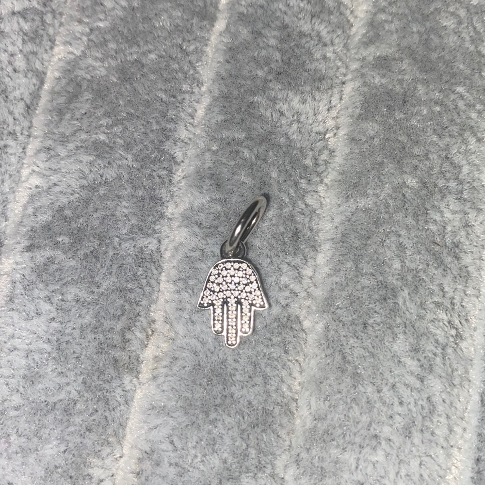 Pandora - Hamsa